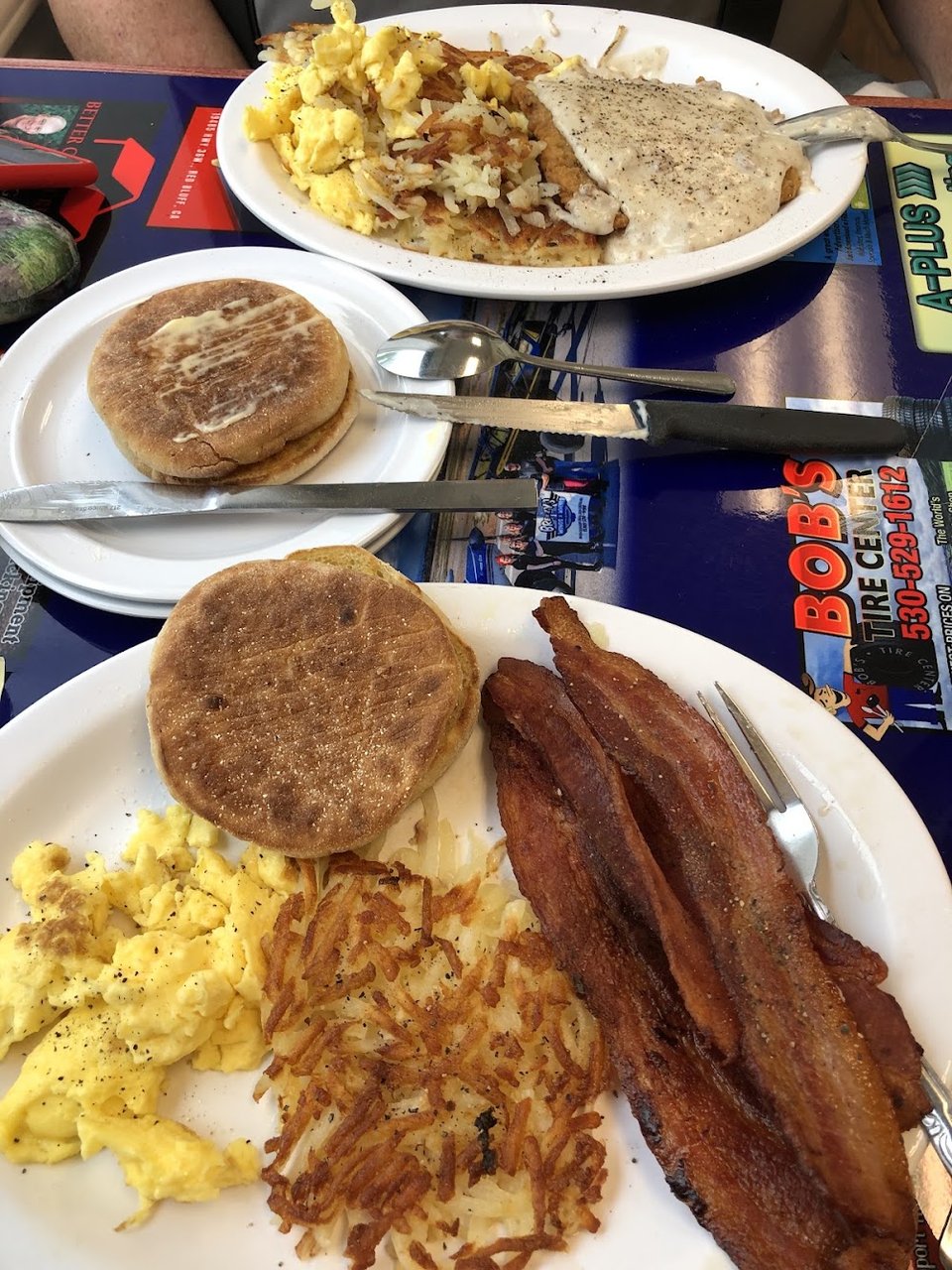 Printed menu with breakfast and lunch sections.